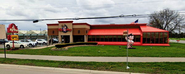 Big Boy Restaurants (Elias Brothers, Elias Bros) - Clinton Twp - 16880 Hall Rd (newer photo)